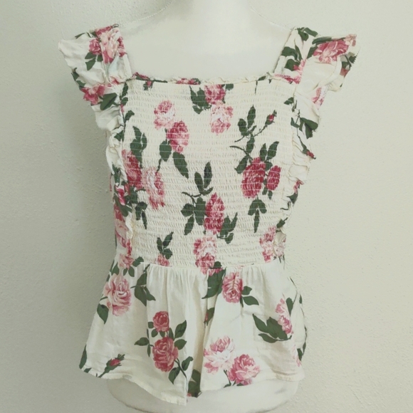 Roses And Ruffles Top - Picture 9 of 9